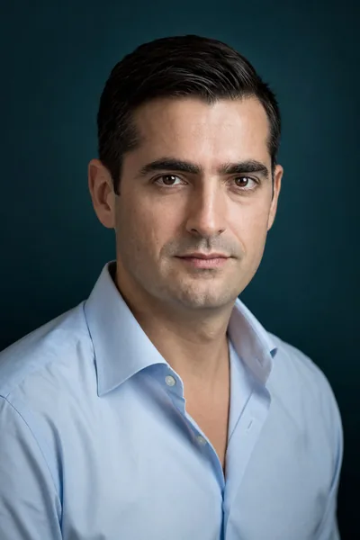 Paweł Cichoń — portret wygenerowany przez SI; fikcyjna persona